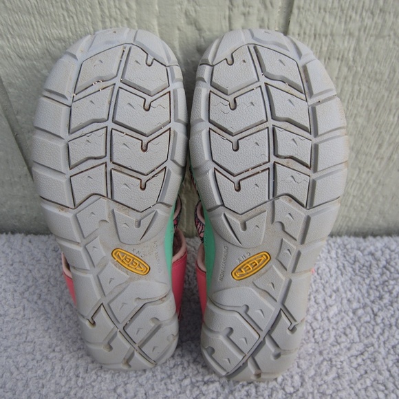 Keen Seacamp II cnx Girl's size 6  Tea/ Rose/ Peach Pearl Sandals Hiking,Outdoor - Picture 8 of 9